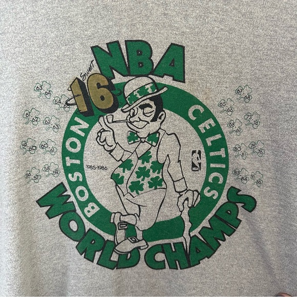 Vintage Boston celtics graphic tee - Picture 3 of 5